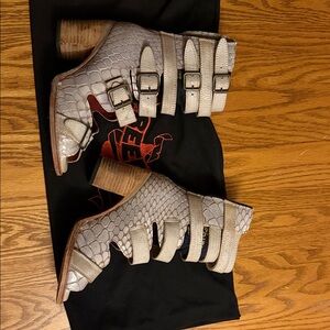 Bond, Freebird by Steven